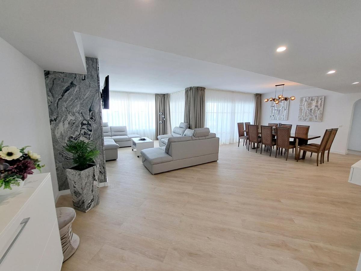 Playa Miraflores 2 Apartment